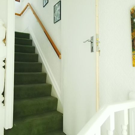 Service Accommodation 2 Bed Room Apartment In Newport South Wales Near Celtic Manor Icc Wales 외부 사진