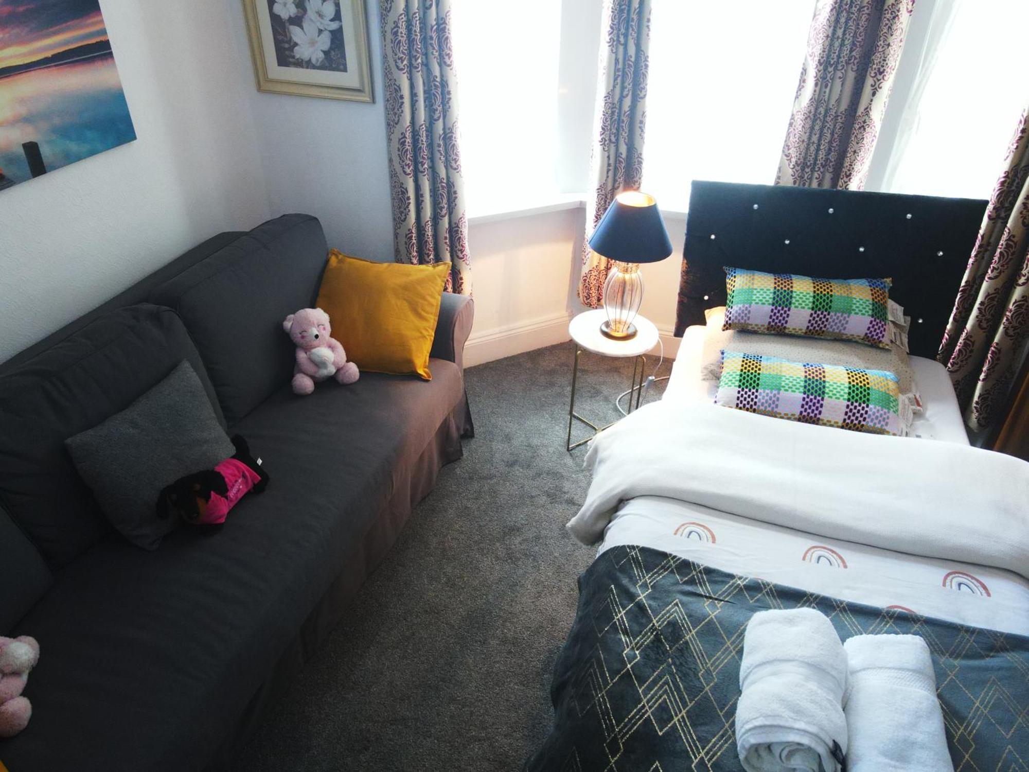 Service Accommodation 2 Bed Room Apartment In Newport South Wales Near Celtic Manor Icc Wales 외부 사진