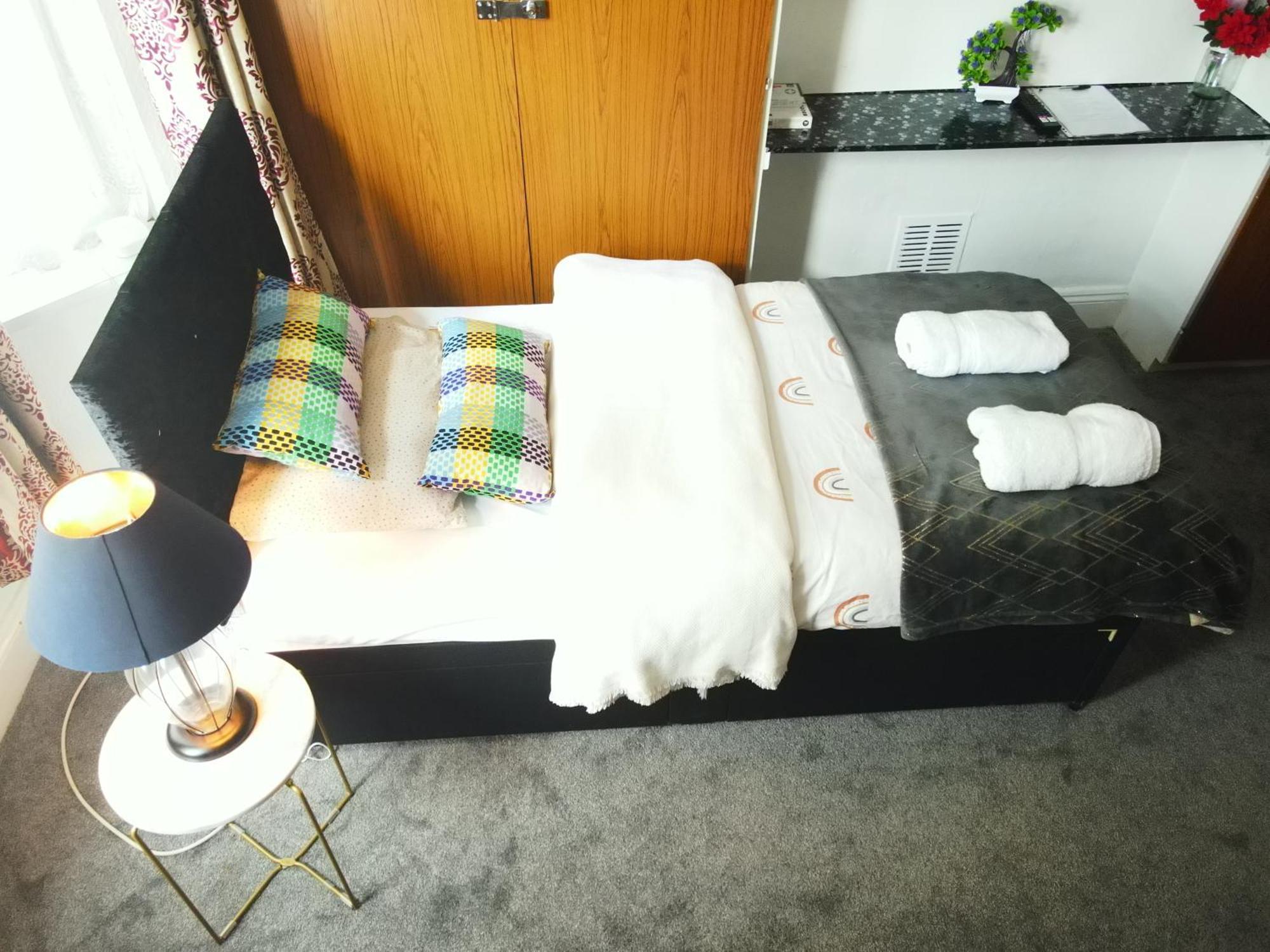 Service Accommodation 2 Bed Room Apartment In Newport South Wales Near Celtic Manor Icc Wales 외부 사진