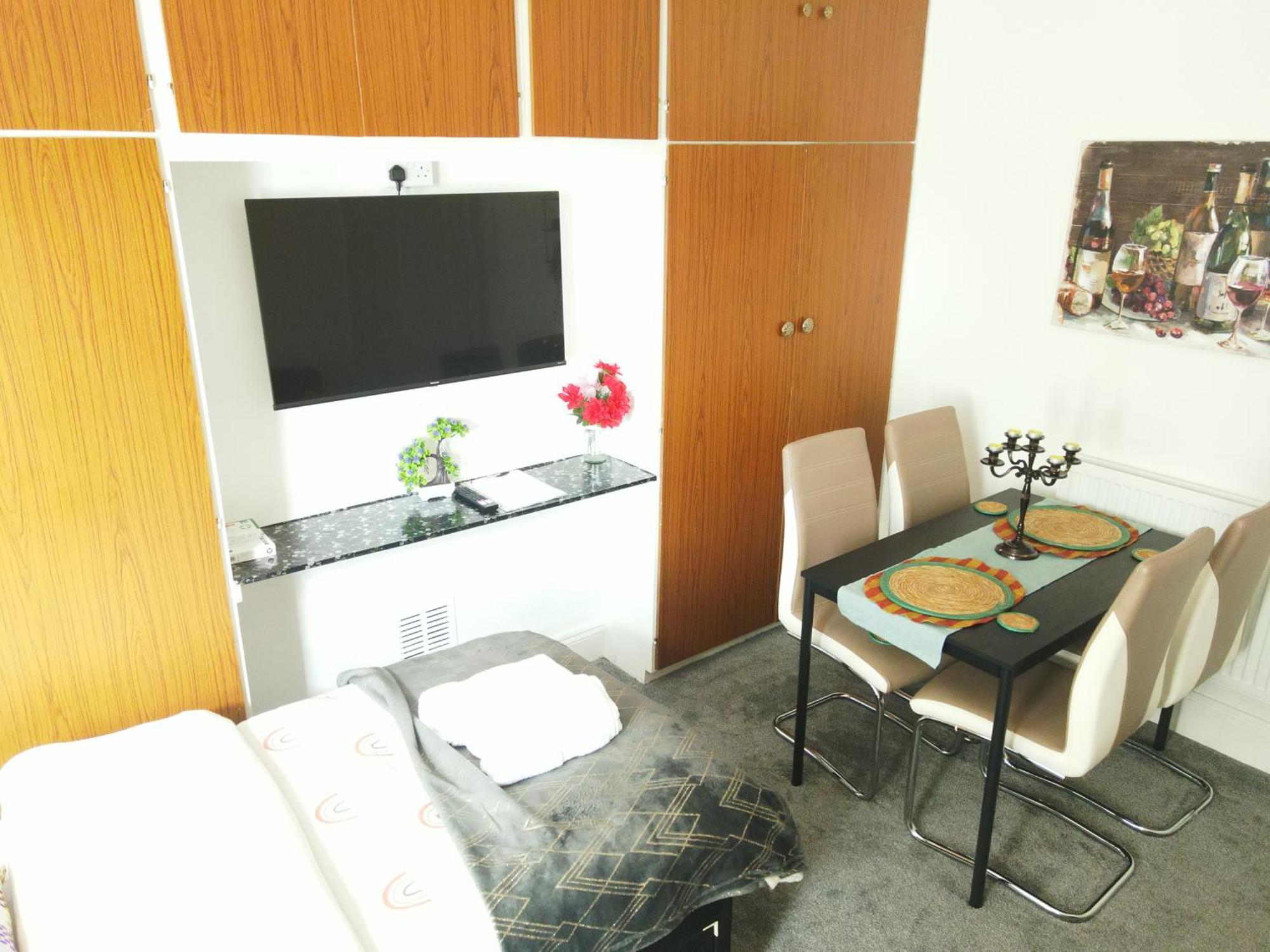 Service Accommodation 2 Bed Room Apartment In Newport South Wales Near Celtic Manor Icc Wales 외부 사진